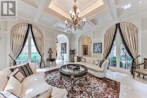 489 Lakeshore Road E, Oakville, ON - Indoor Photo Showing Living Room