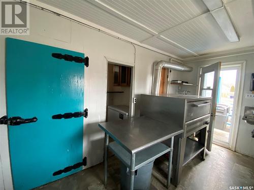 418 1St Avenue E, Leader, SK 