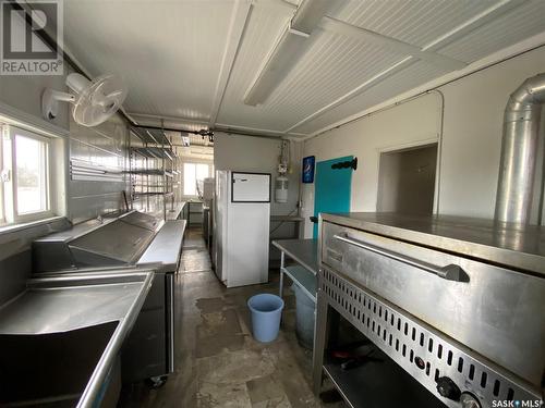 418 1St Avenue E, Leader, SK 