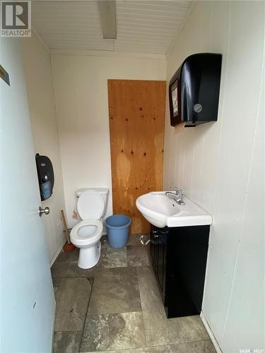 418 1St Avenue E, Leader, SK 