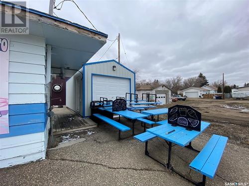 418 1St Avenue E, Leader, SK 