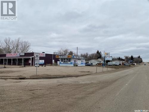 418 1St Avenue E, Leader, SK 