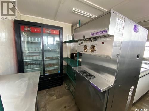 418 1St Avenue E, Leader, SK 