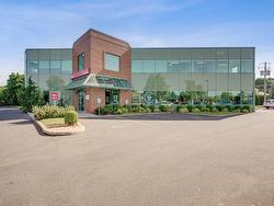 200-130 Boul. de Mortagne  Boucherville, QC J4B 5M7