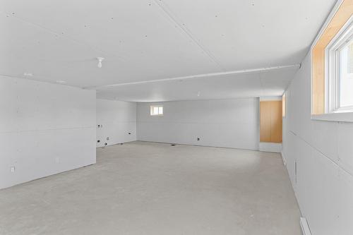 Sous-sol - 166 Rue Du Quai, Saint-Louis-De-Gonzague, QC - Indoor Photo Showing Garage