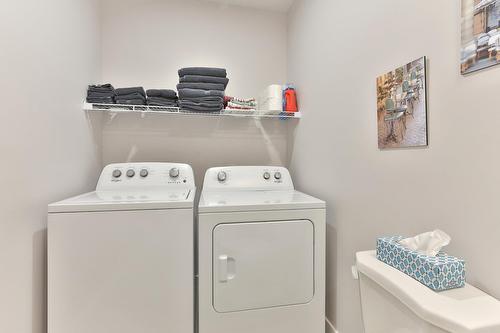Salle de lavage - 205 Rue Des Deux-Montagnes, Bromont, QC - Indoor Photo Showing Laundry Room