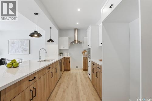 372 Leskiw Bend, Saskatoon, SK - Indoor Photo Showing Kitchen
