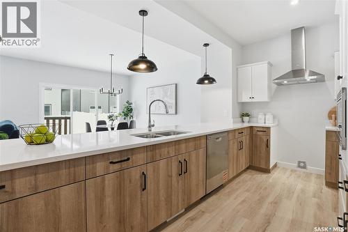 372 Leskiw Bend, Saskatoon, SK - Indoor Photo Showing Kitchen With Double Sink