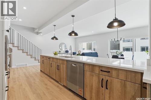 372 Leskiw Bend, Saskatoon, SK - Indoor Photo Showing Kitchen With Upgraded Kitchen