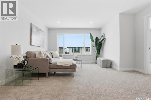 372 Leskiw Bend, Saskatoon, SK - Indoor Photo Showing Other Room