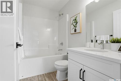 372 Leskiw Bend, Saskatoon, SK - Indoor Photo Showing Bathroom