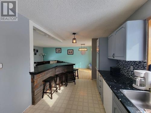 5034 Mirror Drive, Macklin, SK - Indoor Photo Showing Kitchen