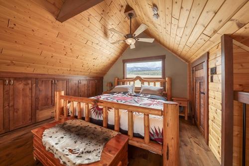 2175 Westside Road, Invermere, BC - Indoor