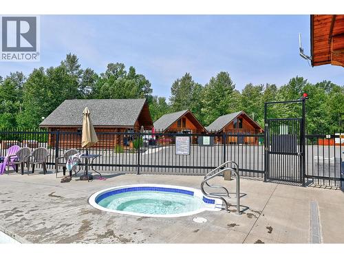 41 Cottonwood Drive N, Lee Creek, BC 