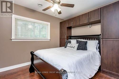 230 Robins Point Road, Tay, ON - Indoor Photo Showing Bedroom