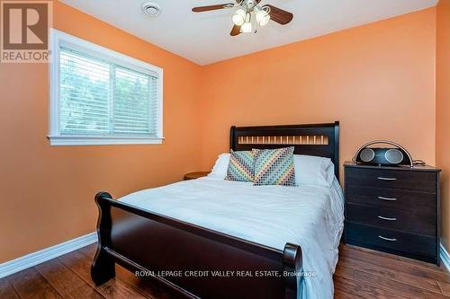 230 Robins Point Road, Tay, ON - Indoor Photo Showing Bedroom