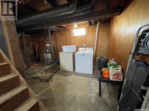 Sampson Acreage, Kindersley Rm No. 290, SK - Indoor Photo Showing Laundry Room