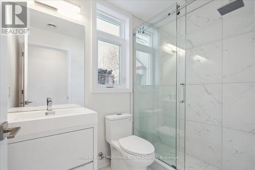 683 Melbourne Avenue, Ottawa, ON - Indoor Photo Showing Bathroom