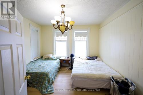 552 Adelaide Street N, London, ON - Indoor Photo Showing Bedroom