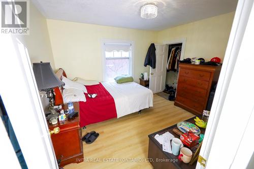 552 Adelaide Street N, London, ON - Indoor Photo Showing Bedroom