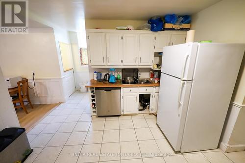 552 Adelaide Street N, London, ON - Indoor Photo Showing Kitchen