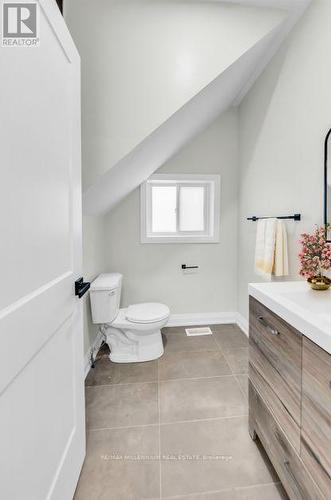 124 Church Street, Kitchener, ON - Indoor Photo Showing Bathroom