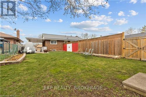 Lower Private & Fenced Yard - A & B - 185 Elm Street, Gananoque, ON - Outdoor