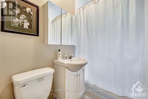 55 Glendale Avenue, Ottawa, ON - Indoor Photo Showing Bathroom