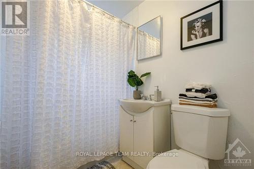 55 Glendale Avenue, Ottawa, ON - Indoor Photo Showing Bathroom