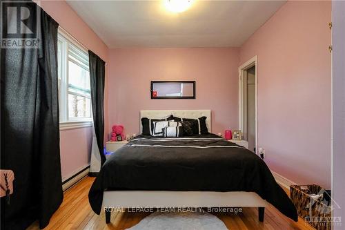 55 Glendale Avenue, Ottawa, ON - Indoor Photo Showing Bedroom