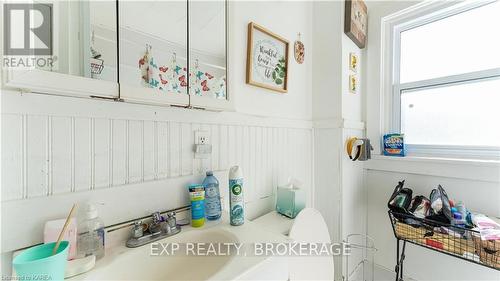 139 Lorne Avenue, Quinte West, ON - Indoor Photo Showing Bathroom