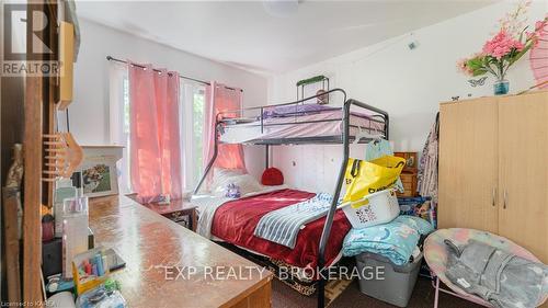 139 Lorne Avenue, Quinte West, ON - Indoor Photo Showing Bedroom