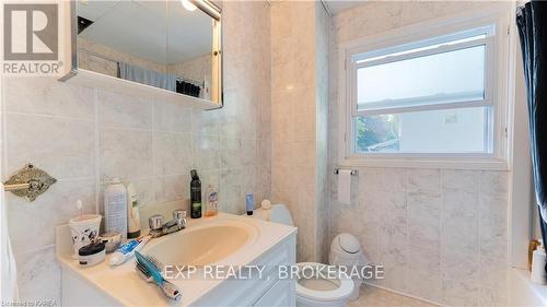 139 Lorne Avenue, Quinte West, ON - Indoor Photo Showing Bathroom