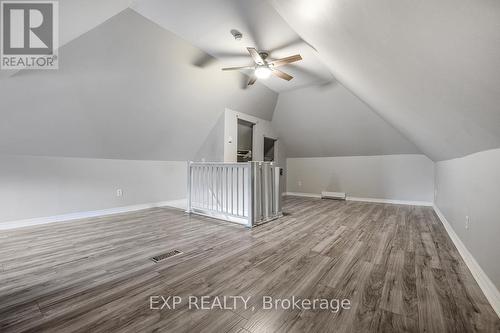 Upper - 129 Grant Avenue, Hamilton, ON - Indoor Photo Showing Other Room