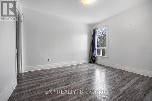 Upper - 129 Grant Avenue, Hamilton, ON - Indoor Photo Showing Other Room