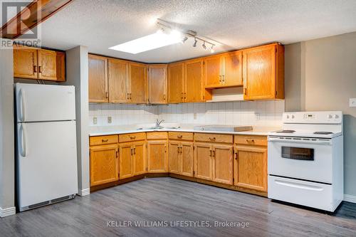 2 - 94 Chesterfield Avenue, London, ON - Indoor Photo Showing Kitchen