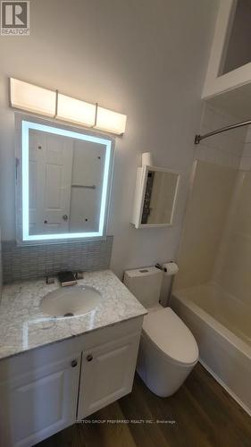 453 Bathurst Street, London, ON - Indoor Photo Showing Bathroom