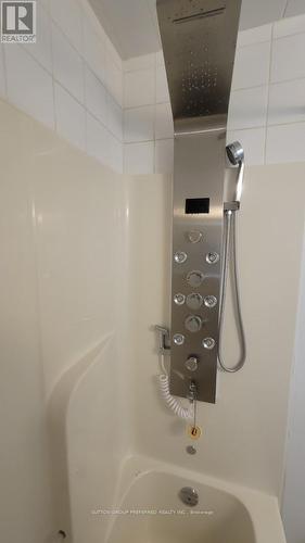 453 Bathurst Street, London, ON - Indoor Photo Showing Bathroom