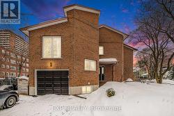 217 DOVERCOURT AVENUE  Ottawa, ON K1Z 7K1