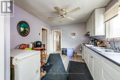 1121 Trafalgar Street, London East, ON - Indoor Photo Showing Kitchen With Double Sink