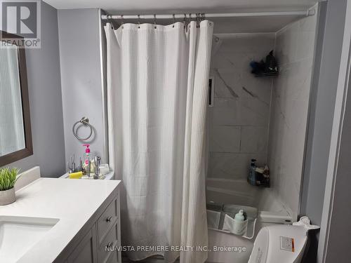 324 Auburn Avenue, London, ON - Indoor Photo Showing Bathroom