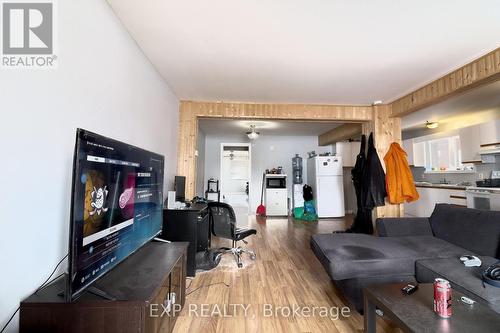 53 Main Street E, Greater Sudbury, ON - Indoor Photo Showing Living Room