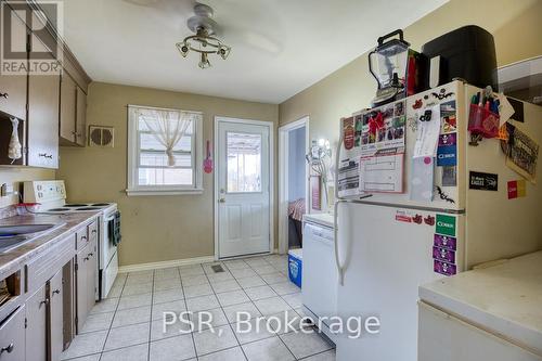 514 Krug Street, Kitchener, ON - Indoor Photo Showing Kitchen