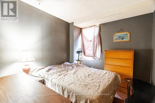 140 Rectory Street, London, ON - Indoor Photo Showing Bedroom