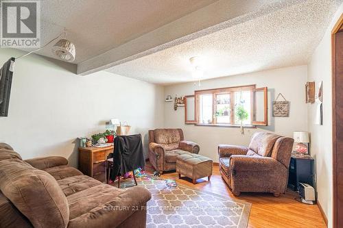 140 Rectory Street, London, ON - Indoor Photo Showing Living Room