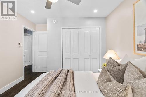 1972 Royal Crescent, London, ON - Indoor Photo Showing Bedroom