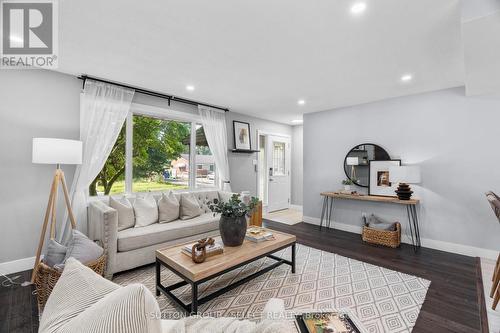 1972 Royal Crescent, London, ON - Indoor Photo Showing Living Room