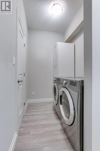 39 Yvonne Crescent, London, ON - Indoor Photo Showing Laundry Room