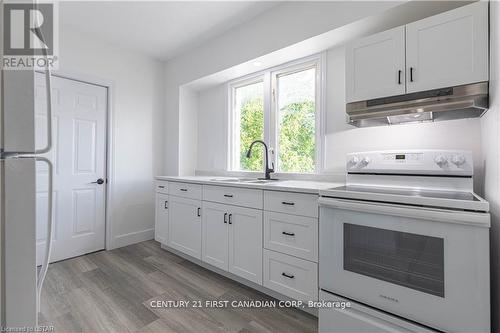 420 Egerton Street, London, ON - Indoor Photo Showing Kitchen