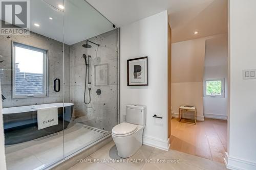 195 Albany Avenue, Toronto, ON - Indoor Photo Showing Bathroom